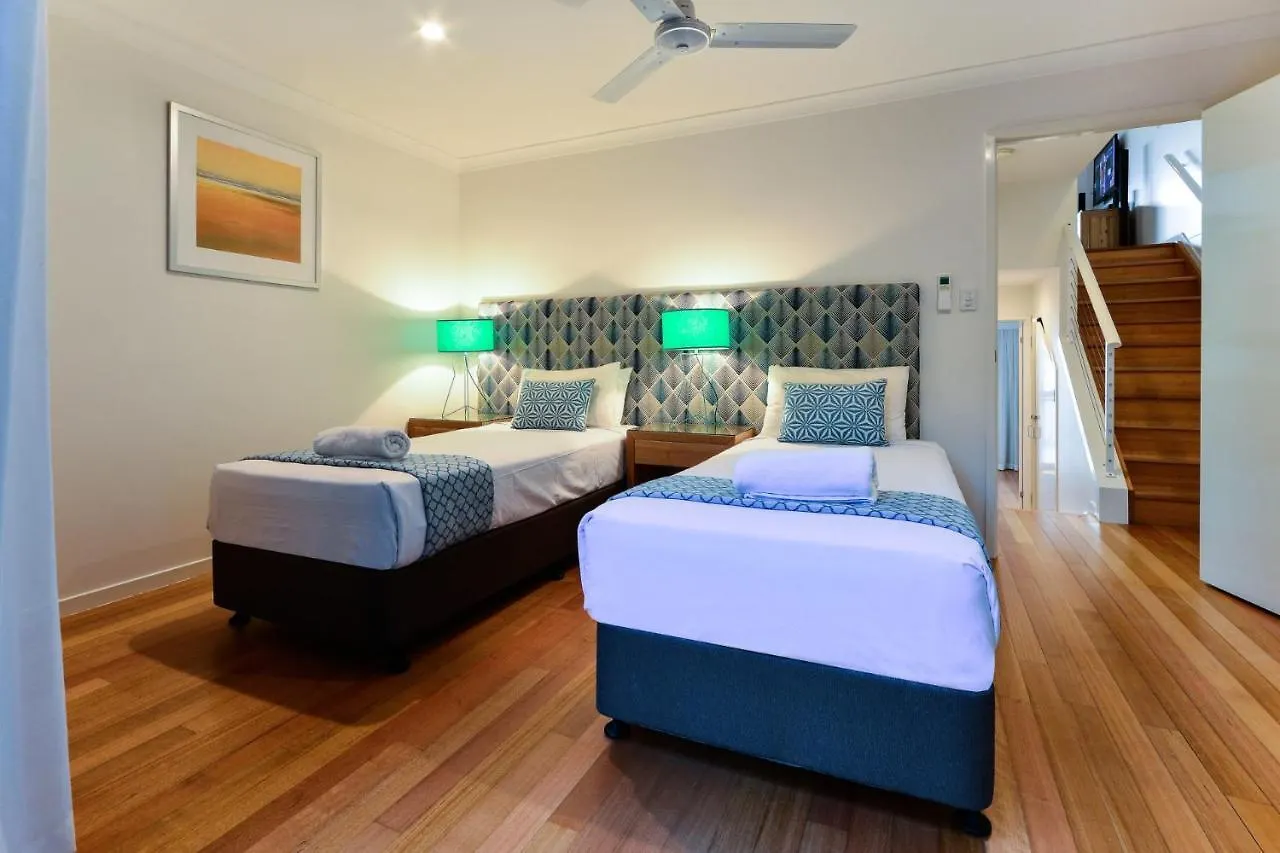 Shorelines 31 Renovated Upmarket Two Bedroom Apartment With Ocean Views And Buggy Hamilton Island 0*,  Australia