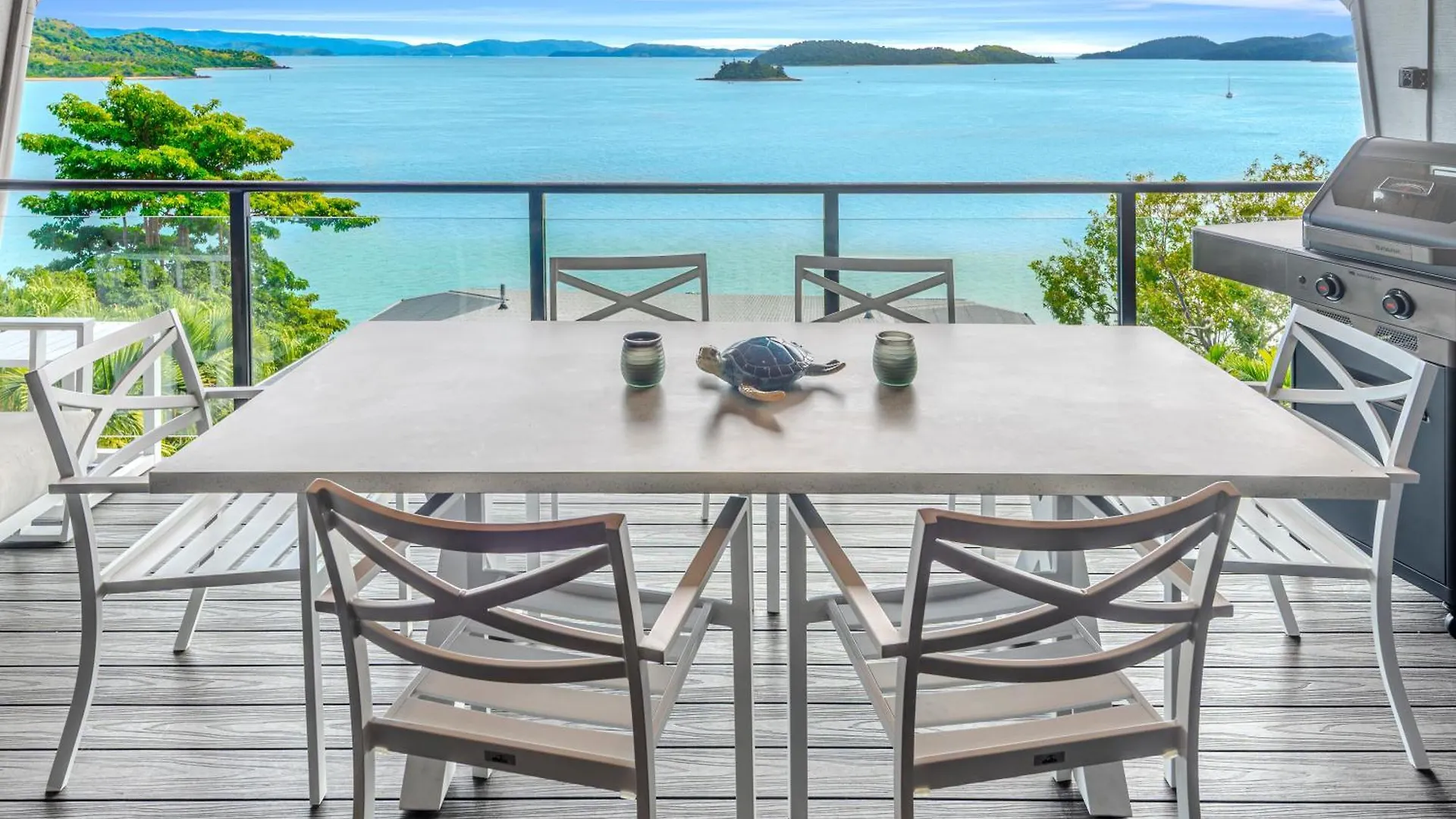 Shorelines 31 Renovated Upmarket Two Bedroom Apartment With Ocean Views And Buggy Hamilton Island