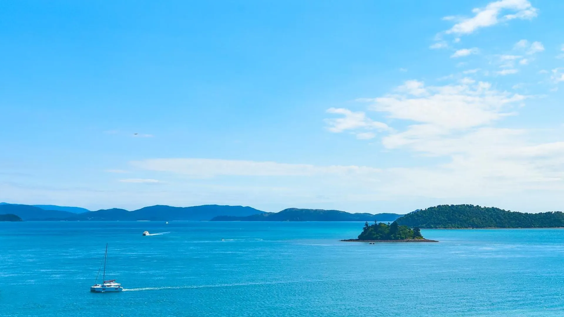 Shorelines 31 Renovated Upmarket Two Bedroom Apartment With Ocean Views And Buggy Hamilton Island 0*,