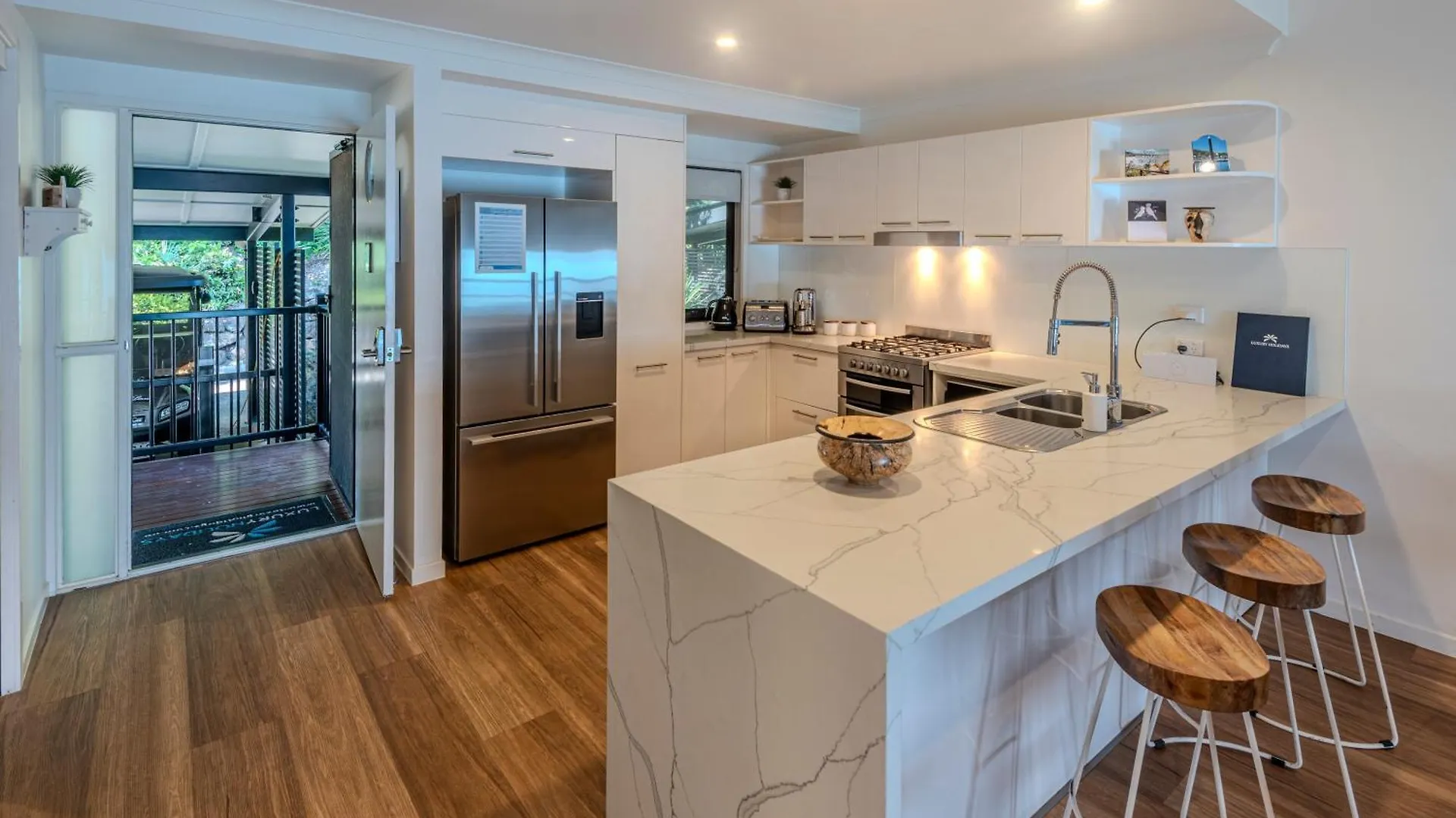 Shorelines 31 Renovated Upmarket Two Bedroom Apartment With Ocean Views And Buggy Hamilton Island 0*,  Australia
