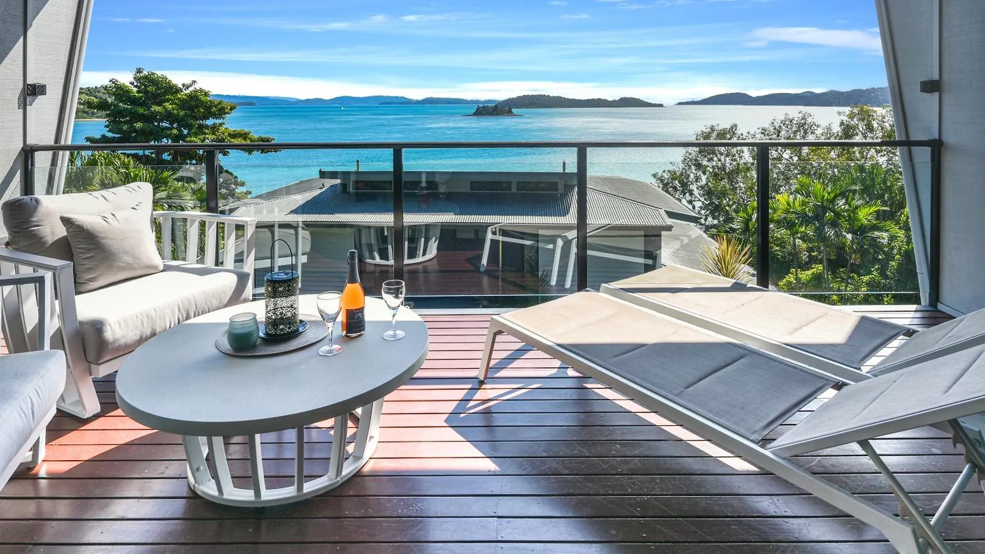 Shorelines 31 Renovated Upmarket Two Bedroom Apartment With Ocean Views And Buggy Île Hamilton