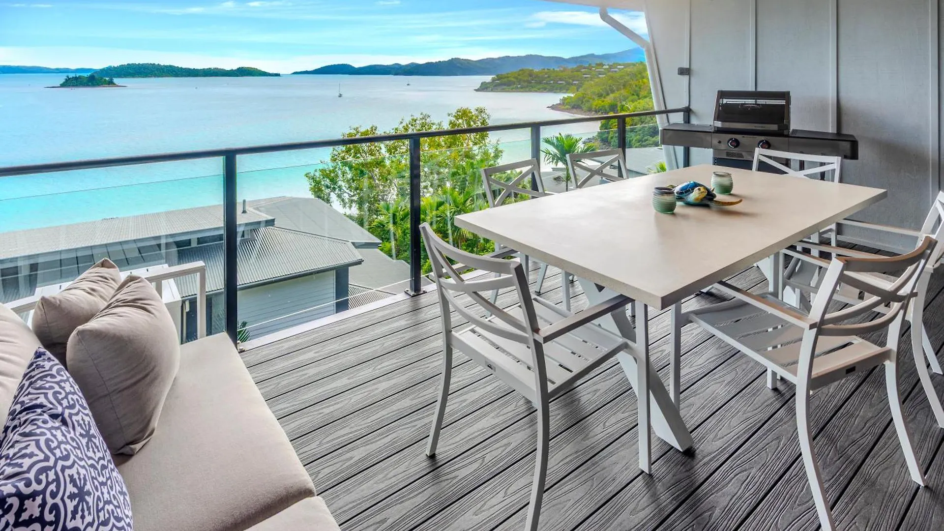 Shorelines 31 Renovated Upmarket Two Bedroom Apartment With Ocean Views And Buggy Île Hamilton