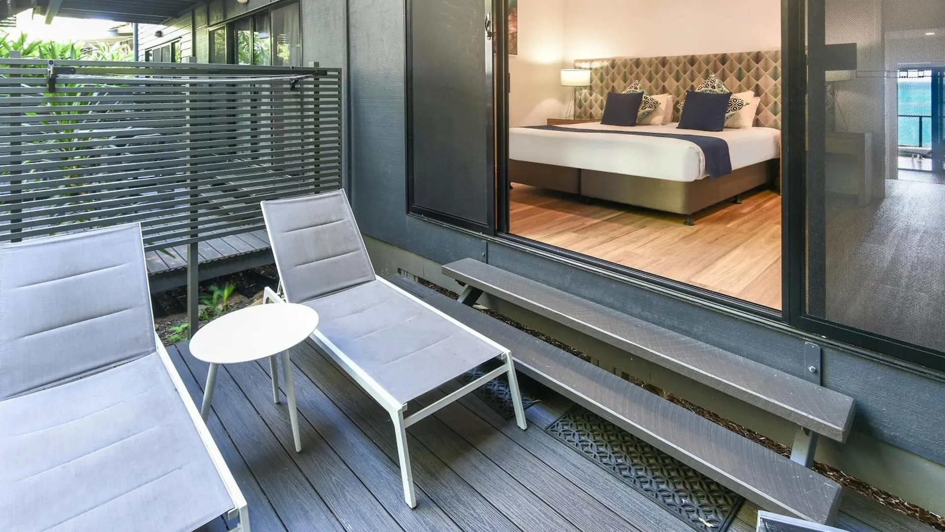 Shorelines 31 Renovated Upmarket Two Bedroom Apartment With Ocean Views And Buggy Île Hamilton