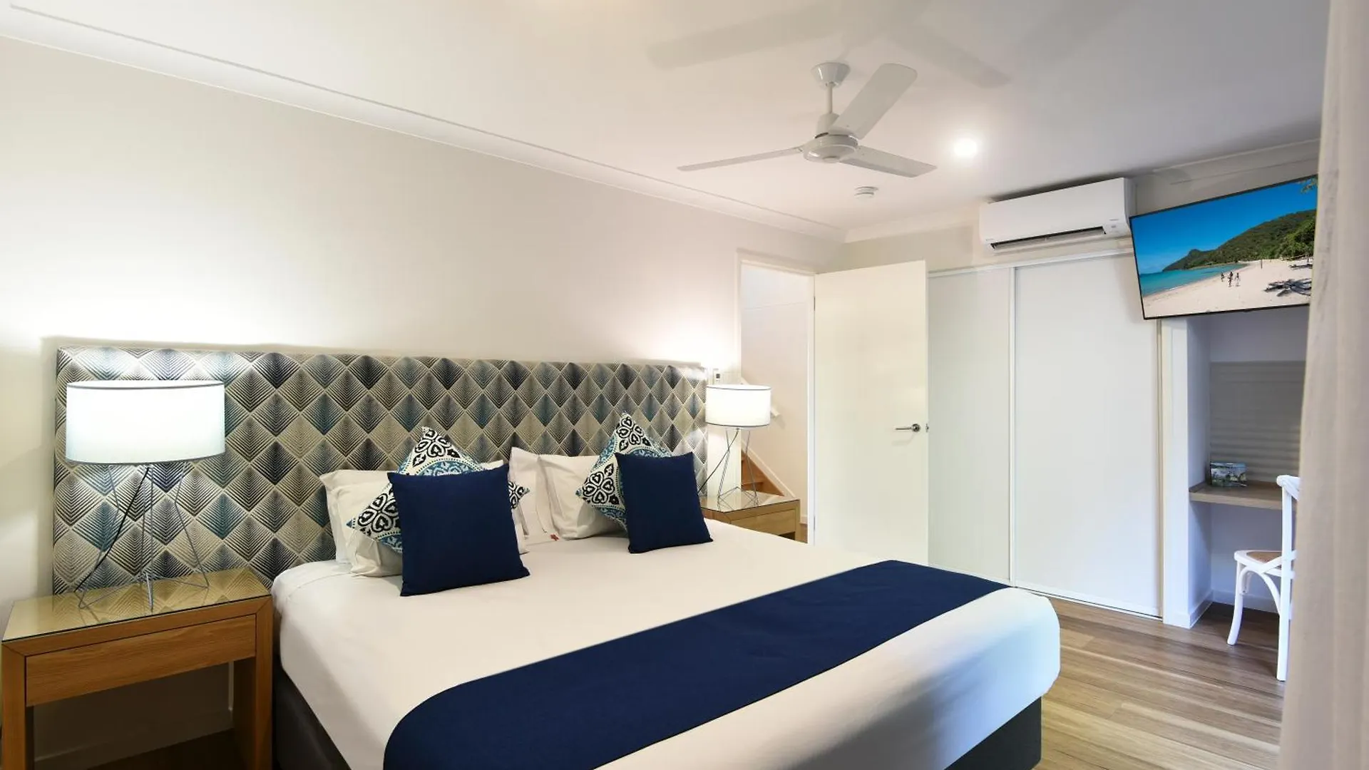 Shorelines 31 Renovated Upmarket Two Bedroom Apartment With Ocean Views And Buggy Île Hamilton 0*,